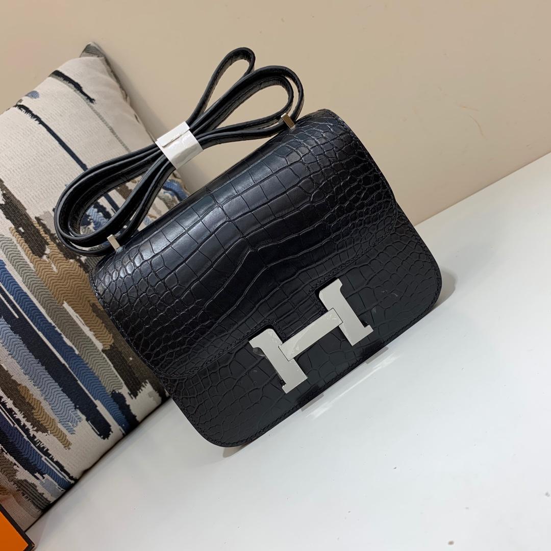 Hermes Constance 19 Matte Niloticus Crocodile 89 Noir PHW
